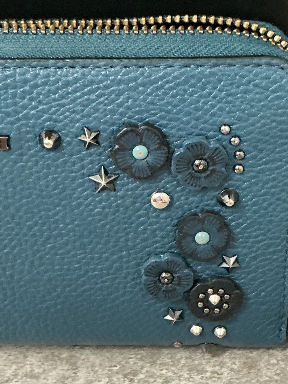 Coach Floral Willow Applique Zip-Around Wallet - Picture 4 of 9